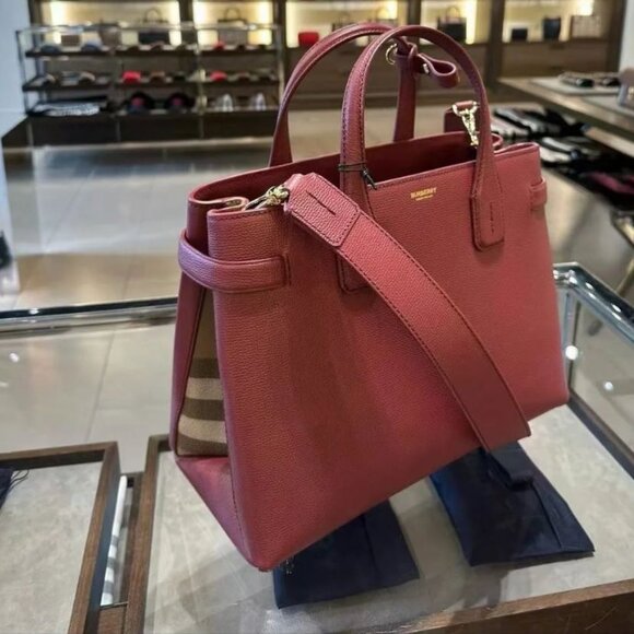 NWT Burberry Banner Medium Crimson Leather Tote Bag